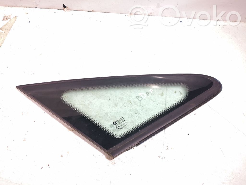 Opel Zafira B Front triangle window/glass 