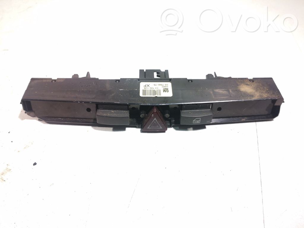 Opel Zafira B Hazard light switch 