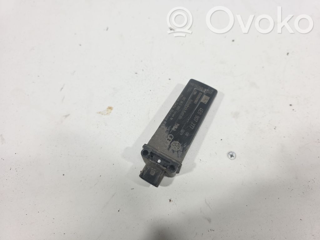 Audi A8 S8 D3 4E Tire pressure sensor 