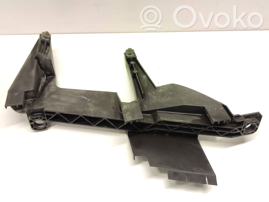 BMW X3 E83 Headlight/headlamp mounting bracket 