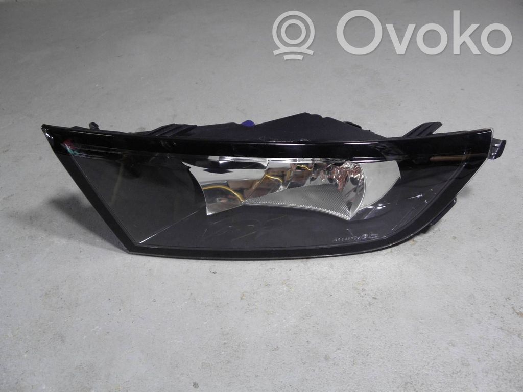 Etusumuvalo   6V0941700A