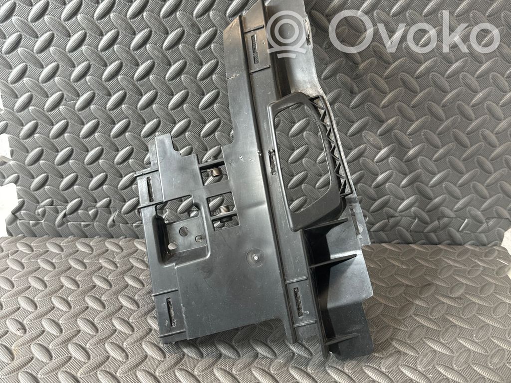 Audi A8 S8 D4 4H Soporte del parachoques delantero 