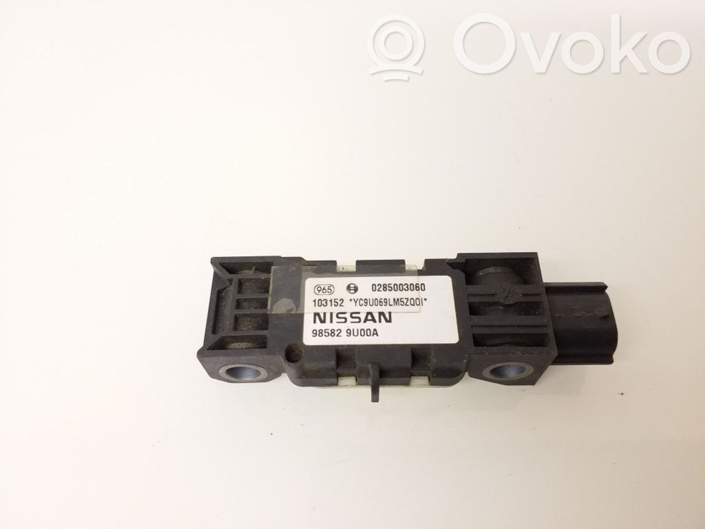 Nissan Note (E11) Airbag deployment crash/impact sensor 