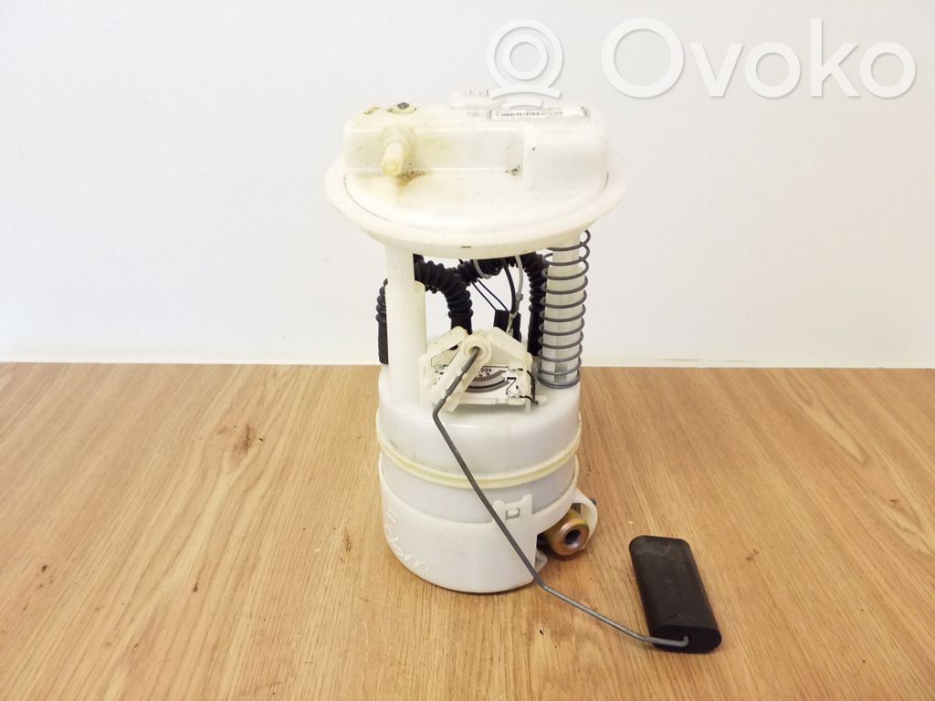 Nissan Note (E11) Bomba interna de combustible 