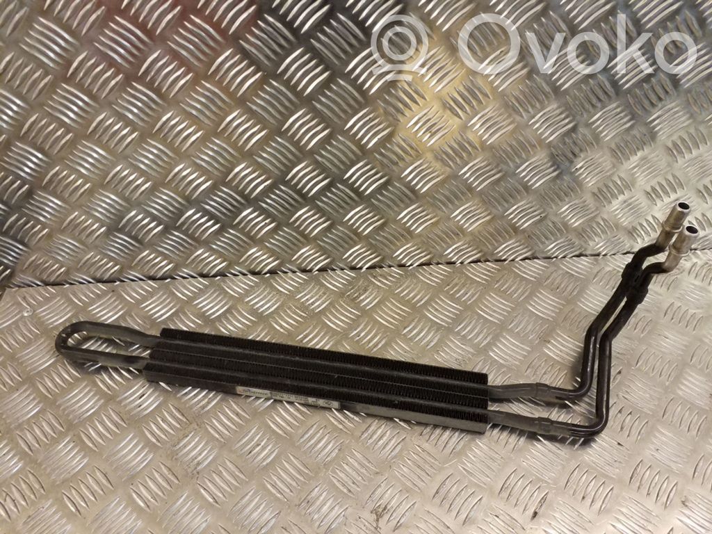 BMW X3 E83 Vairo stiprintuvo radiatorius 