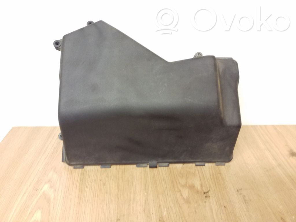 BMW X3 E83 Tapa de caja de fusibles 