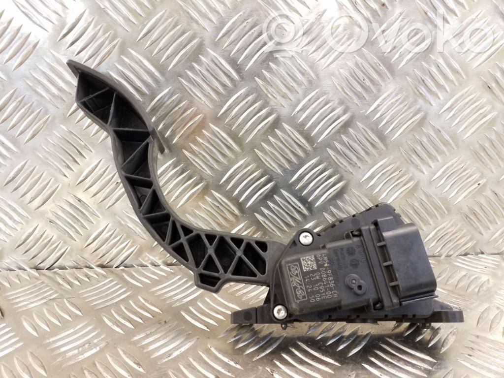 Accelerator throttle pedal   4M519F836CH,6PV00864100,0WC95YE
