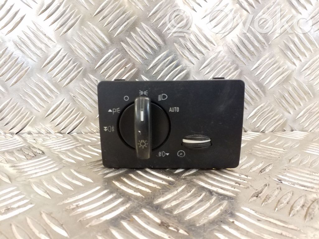 Ford Focus Light switch 