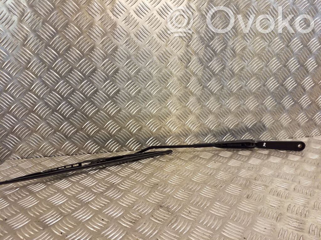 Citroen Berlingo Front wiper blade arm 