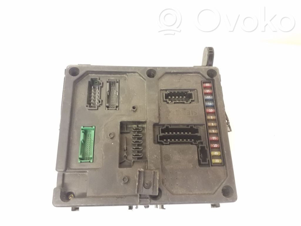 Ford Galaxy Fuse module 