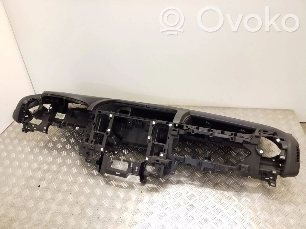 Opel Vivaro Panelė 