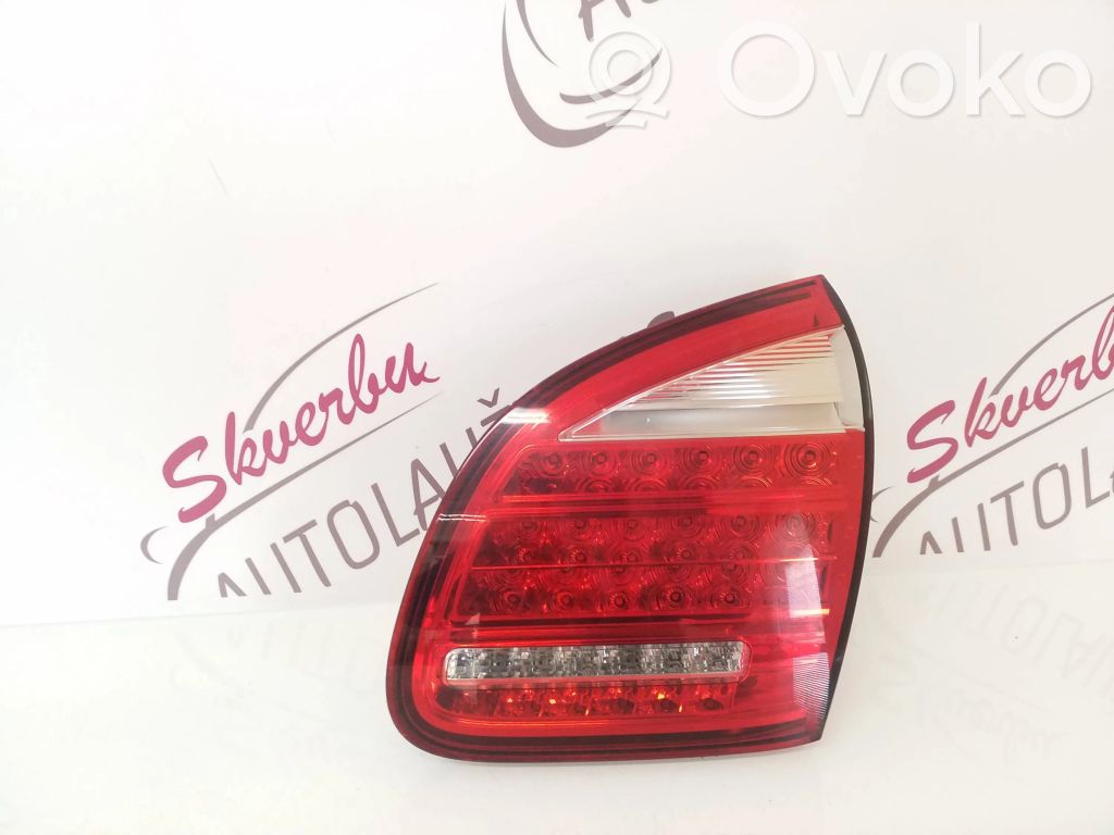 Porsche Cayenne (92A) Takaluukun takavalot 