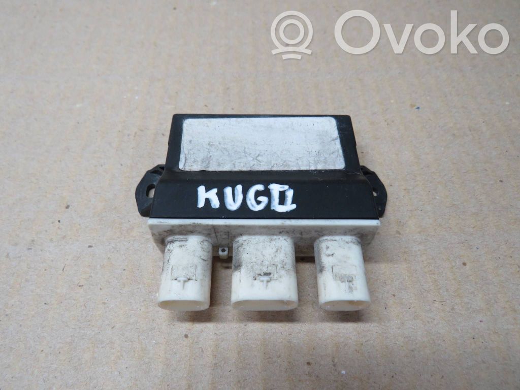 Ford Kuga II Tailgate/trunk control unit/module 