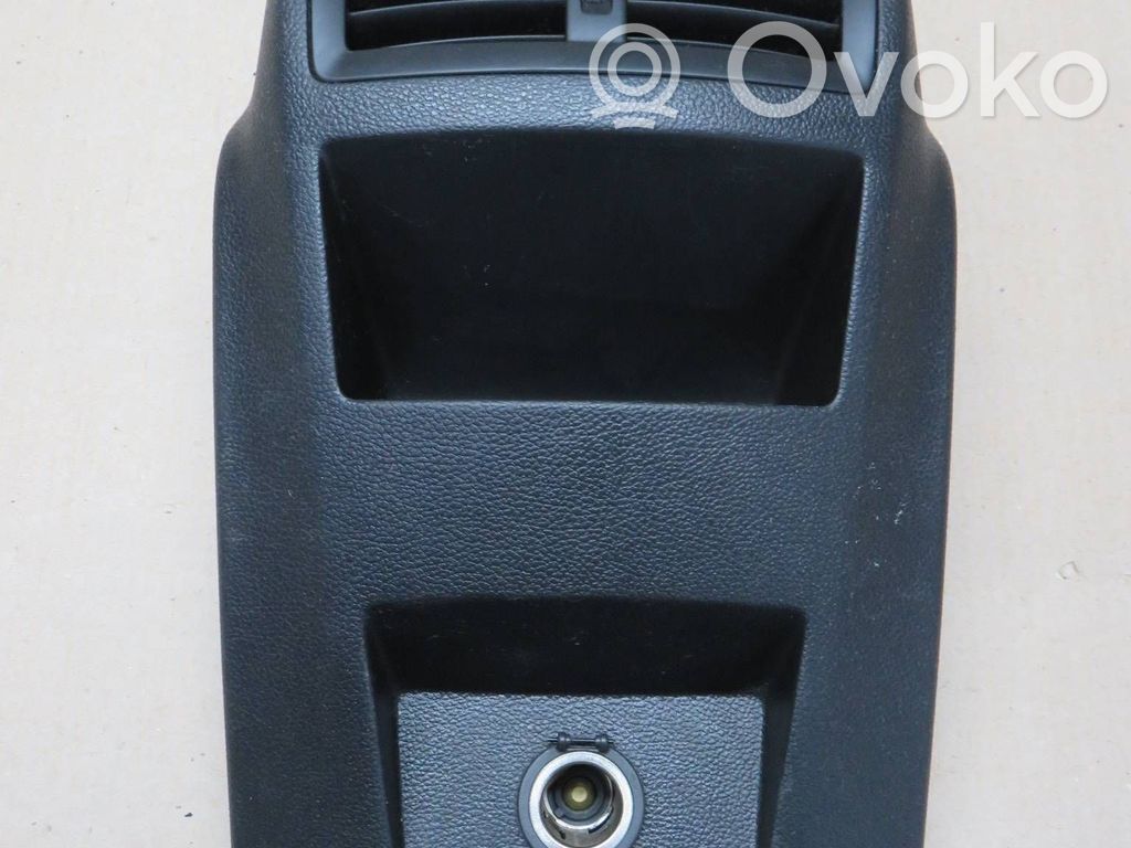 Opel Insignia A Dysze / Kratki środkowego nawiewu deski rozdzielczej 