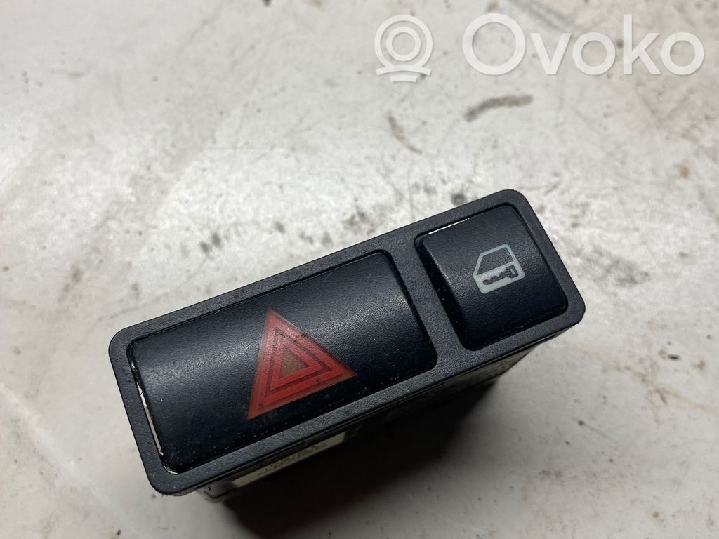 Hazard light switch   61318368920