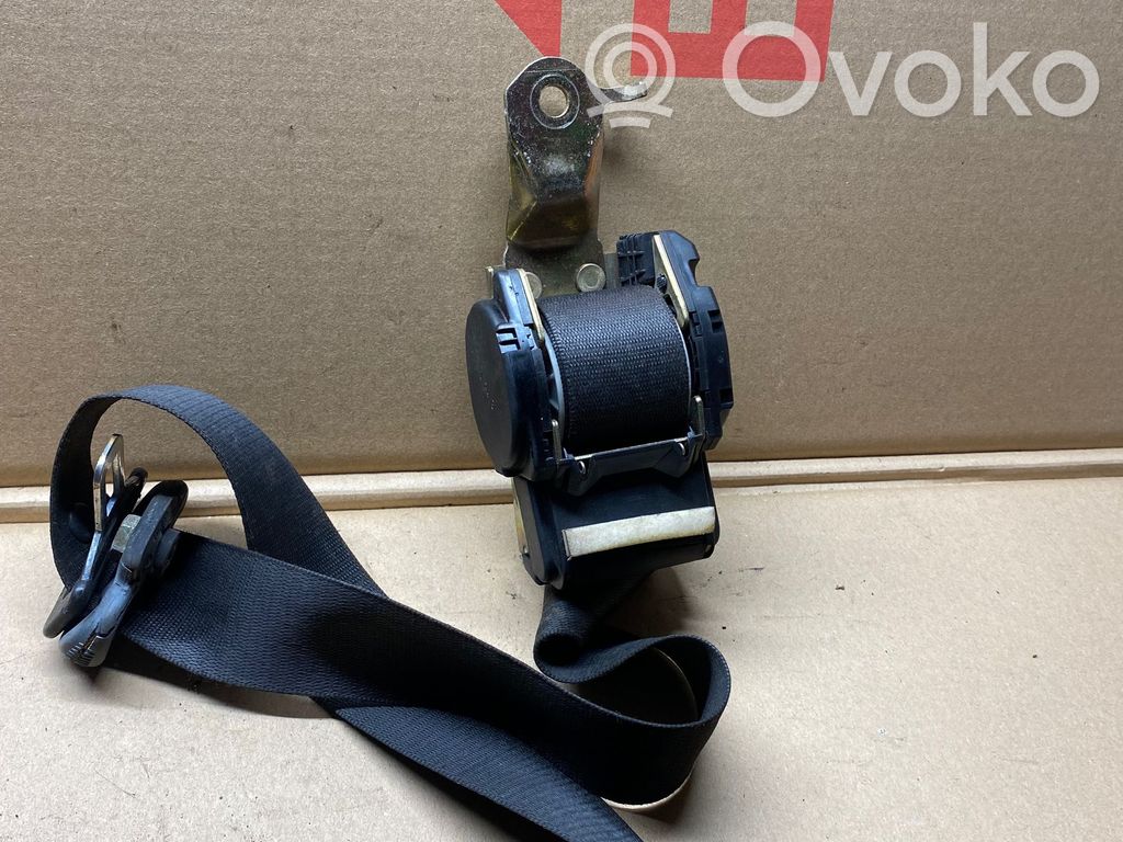 Front seatbelt   939000,110593,331323