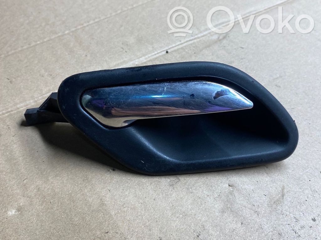 Front door interior handle   8226050