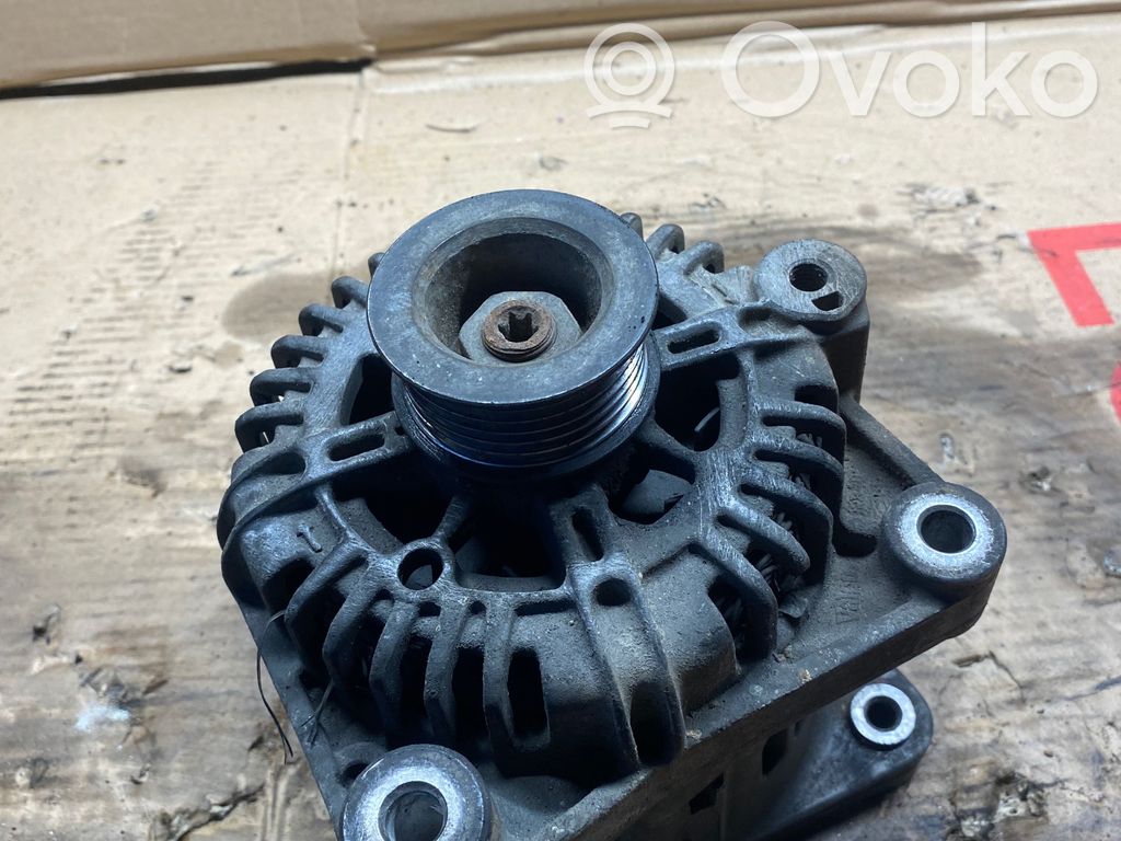 BMW 5 E39 Alternator 