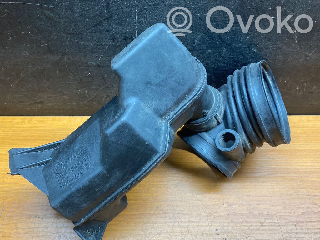 Air filter box   1744467,8694531
