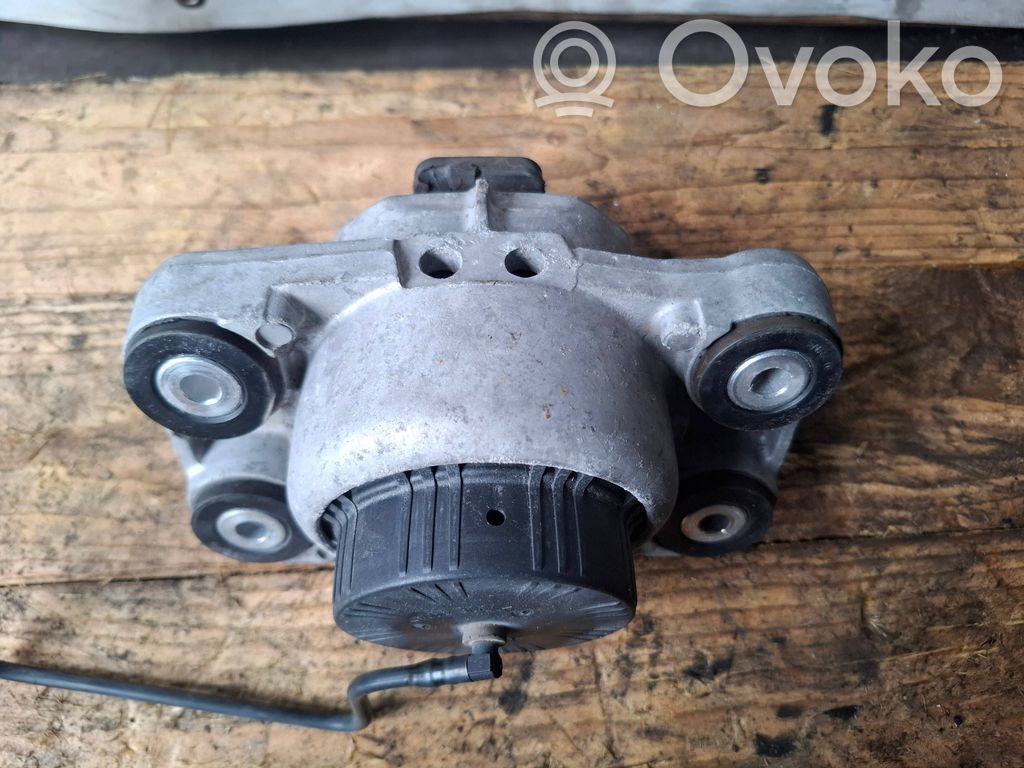 Engine mount bracket   FPLA6A003BB
