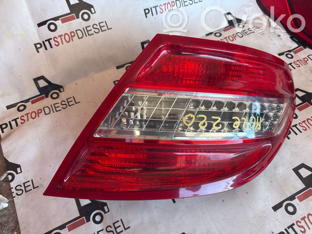 Mercedes-Benz C W204 Luci posteriori 