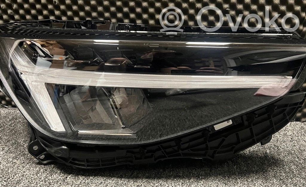 Volvo XC40 Scheinwerfer 