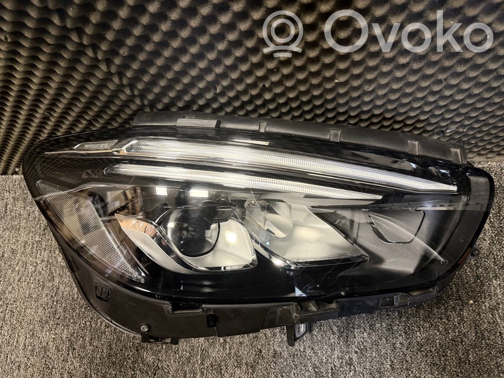Mercedes-Benz B W247 Lampa przednia 