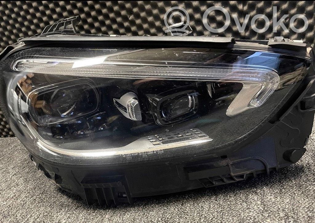 Mercedes-Benz C W206 Lampa przednia 