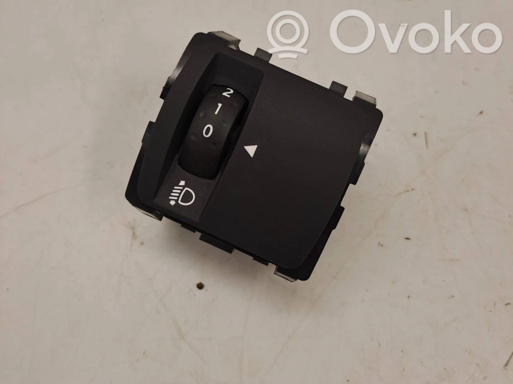 Dacia Sandero III Headlight level height control switch 