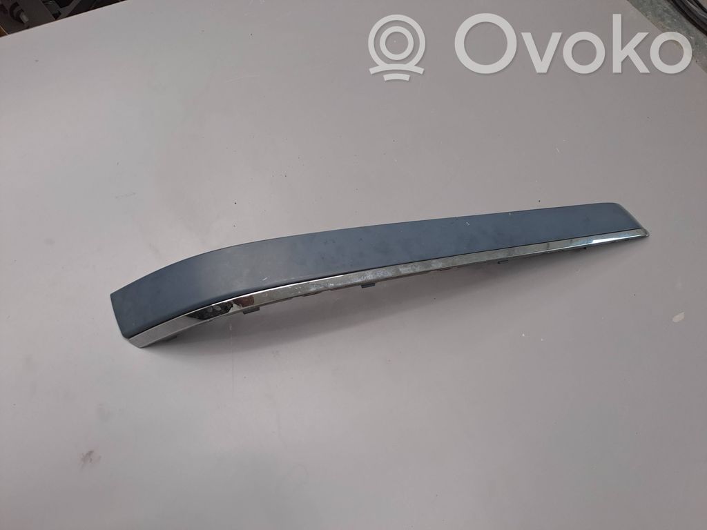 BMW 7 E65 E66 Listón embellecedor del parachoques delantero 