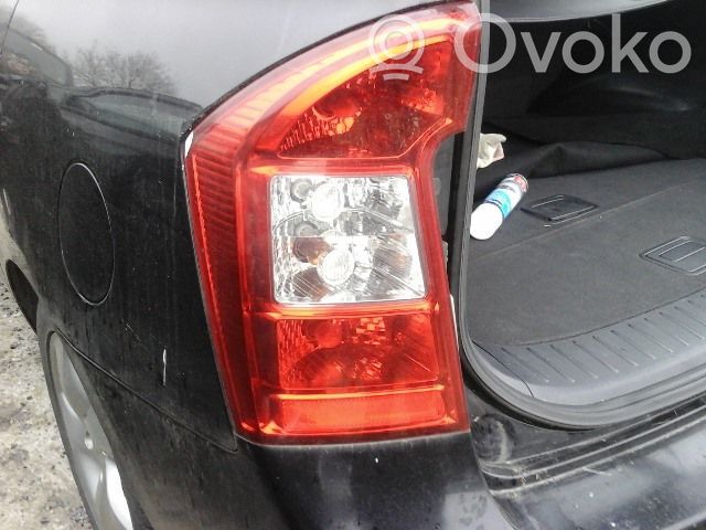 KIA Carens II Lampa tylna 