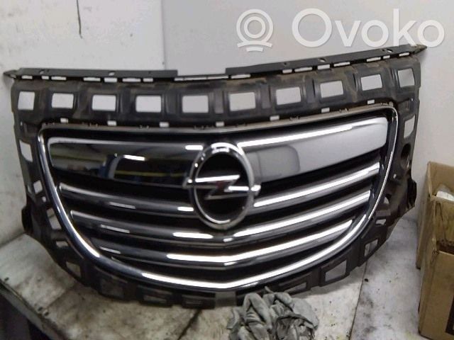 Opel Insignia A Etusäleikkö 