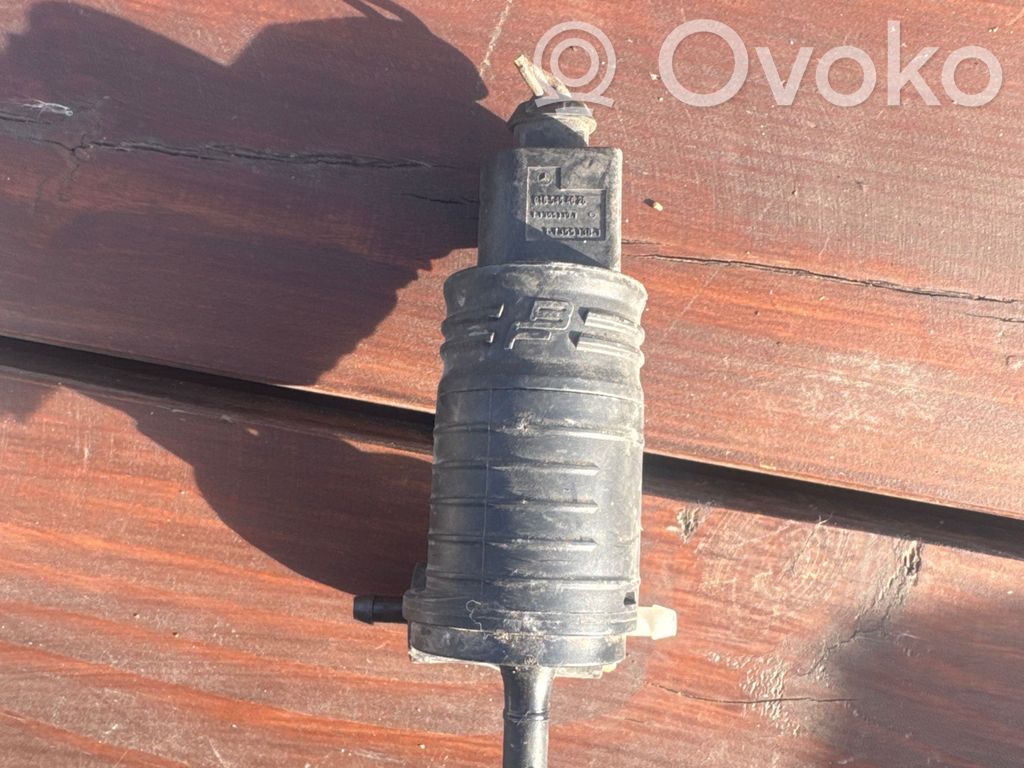 Jeep Cherokee Windscreen/windshield washer pump 