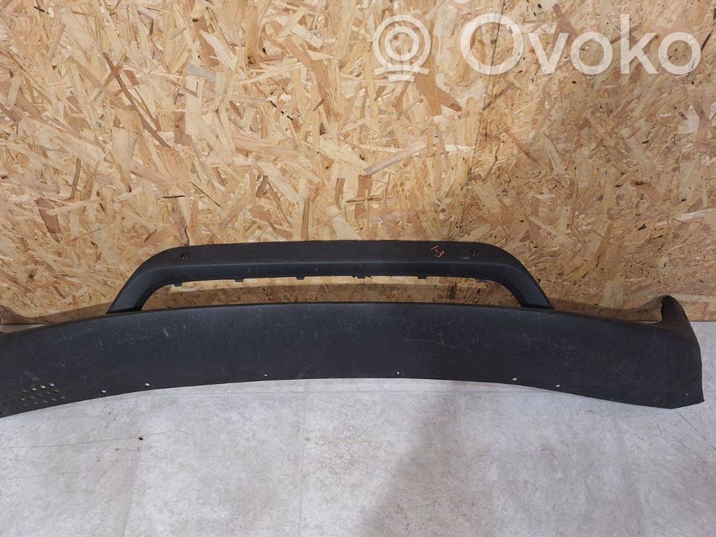 BMW i3 Apatinė bamperio dalis (lūpa) 