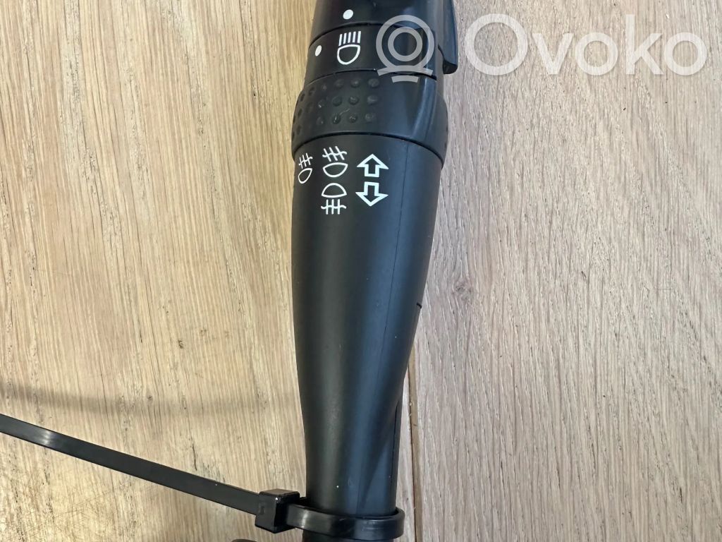 Toyota Corolla Verso E121 Indicator stalk 