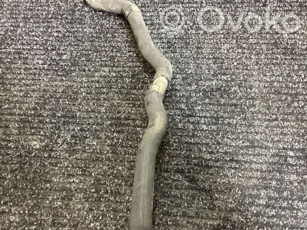 Audi e-tron Engine coolant pipe/hose 