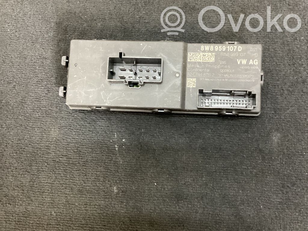 Audi e-tron Tailgate/trunk control unit/module 