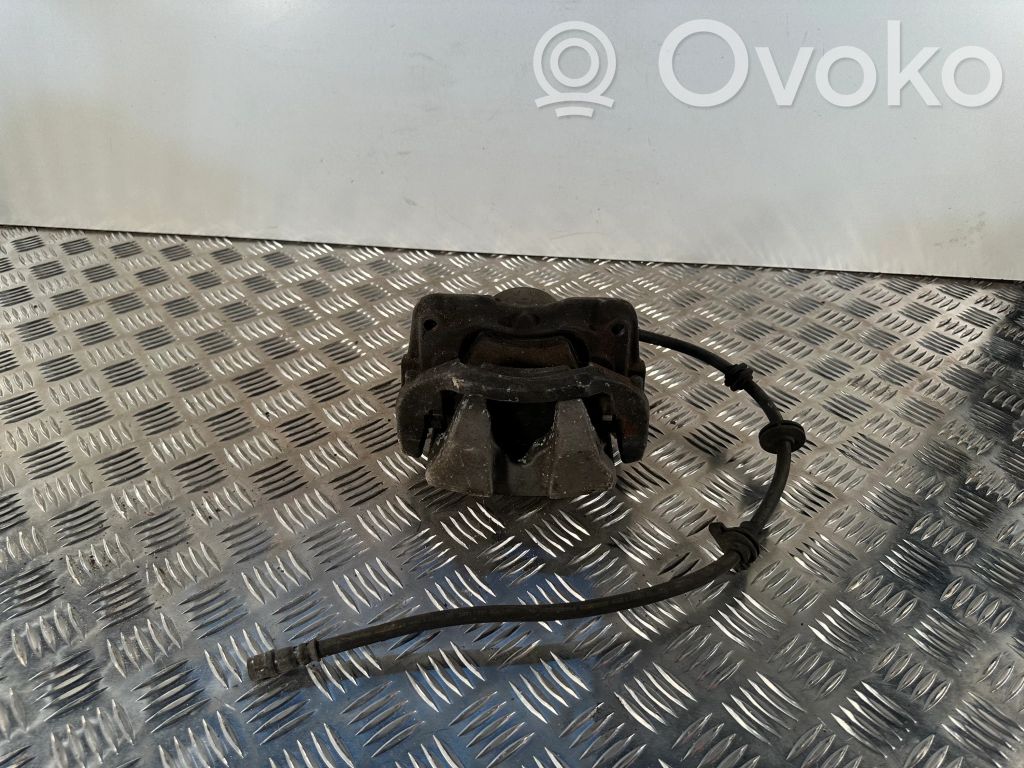 BMW 5 G30 G31 G38 Передний суппорт 