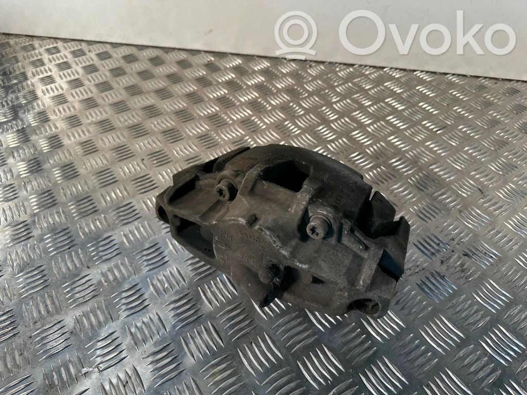 Volvo V60 Передний суппорт 