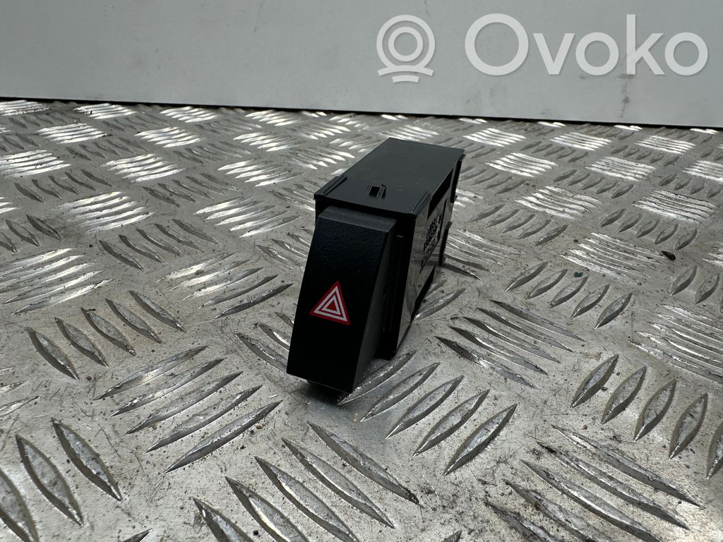 Hazard light switch   15D890,8902075