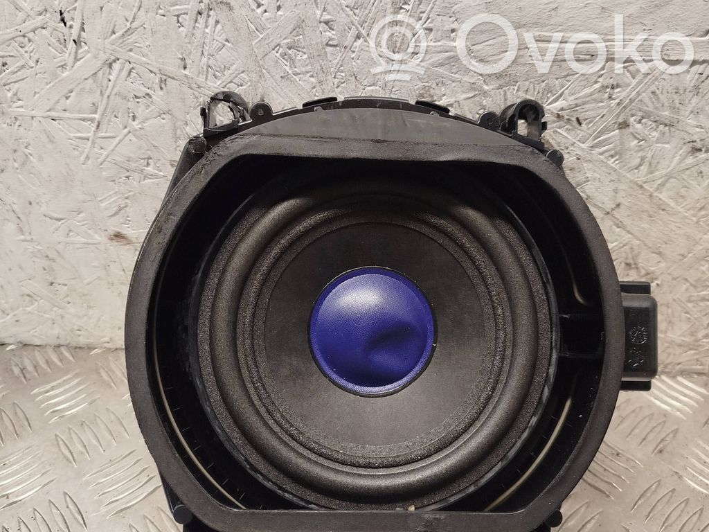 Subwoofer speaker   6971880