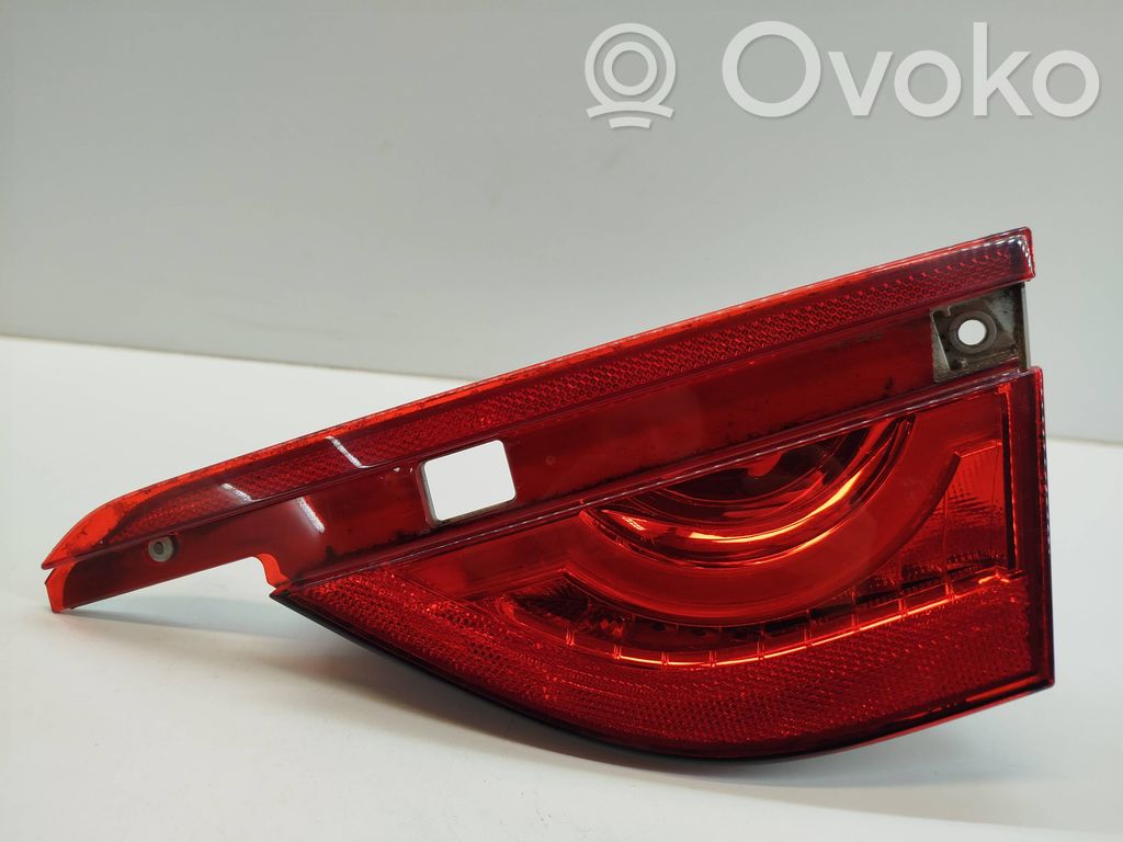 Jaguar XF X260 Lampy tylnej klapy bagażnika 