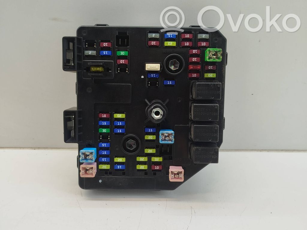 Opel Antara Módulo de fusible 