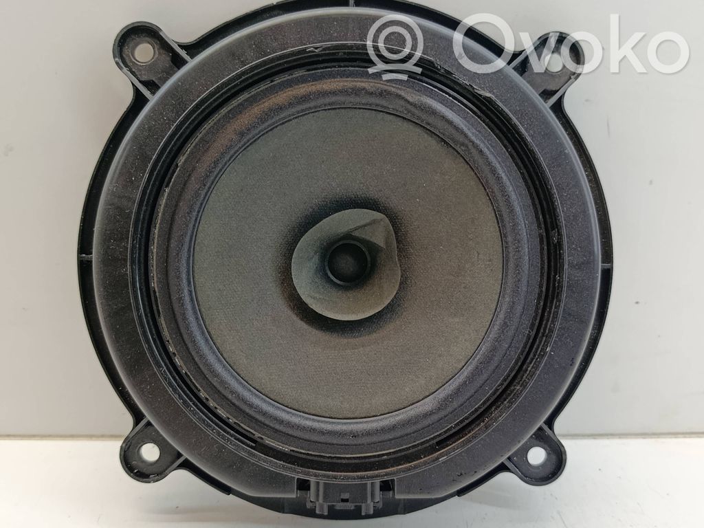 Altavoz de la puerta trasera   66960