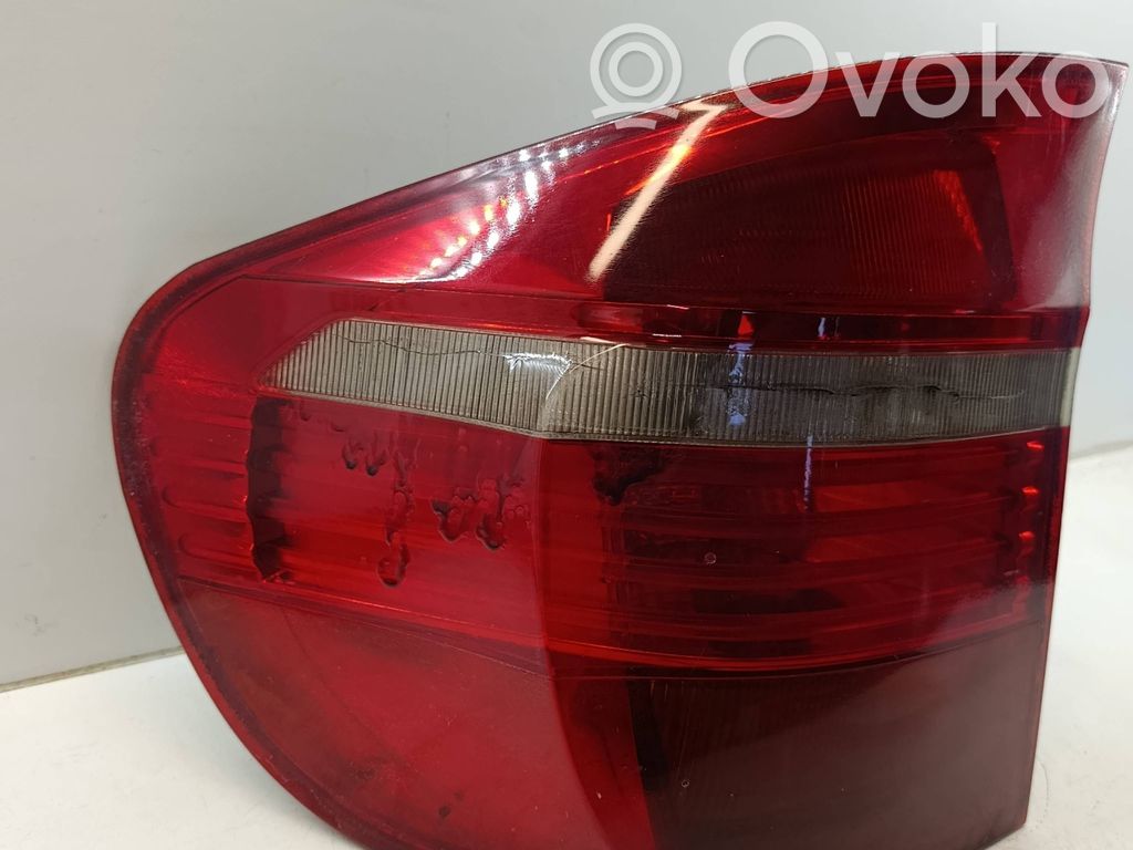 BMW X5 E70 Aizmugurējais lukturis virsbūvē 