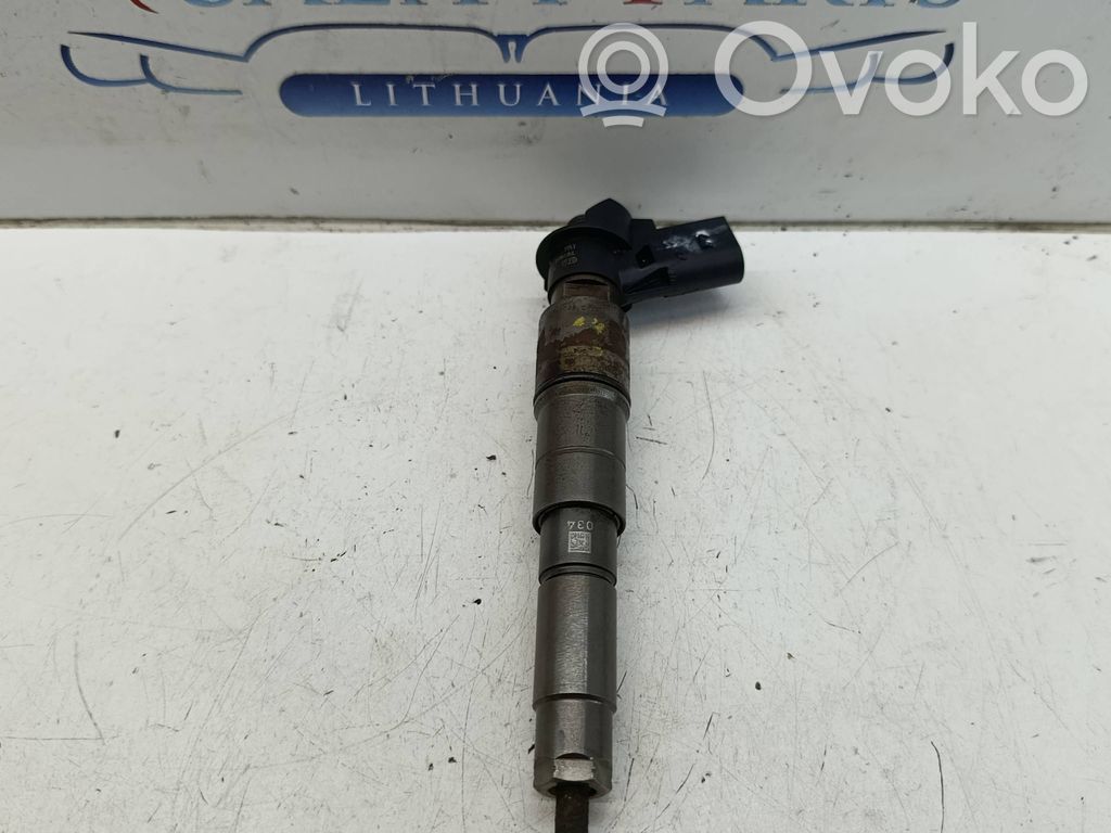 BMW X5 E70 Fuel injector 