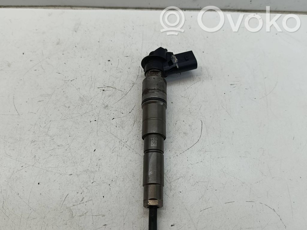BMW X5 E70 Fuel injector 