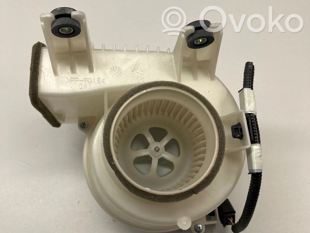 Toyota RAV 4 (XA40) Ventilator aerotermă 