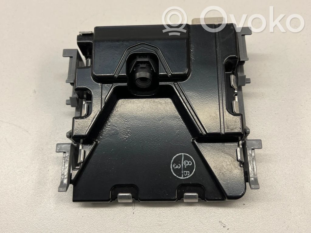 Toyota RAV 4 (XA40) Windshield/windscreen camera 