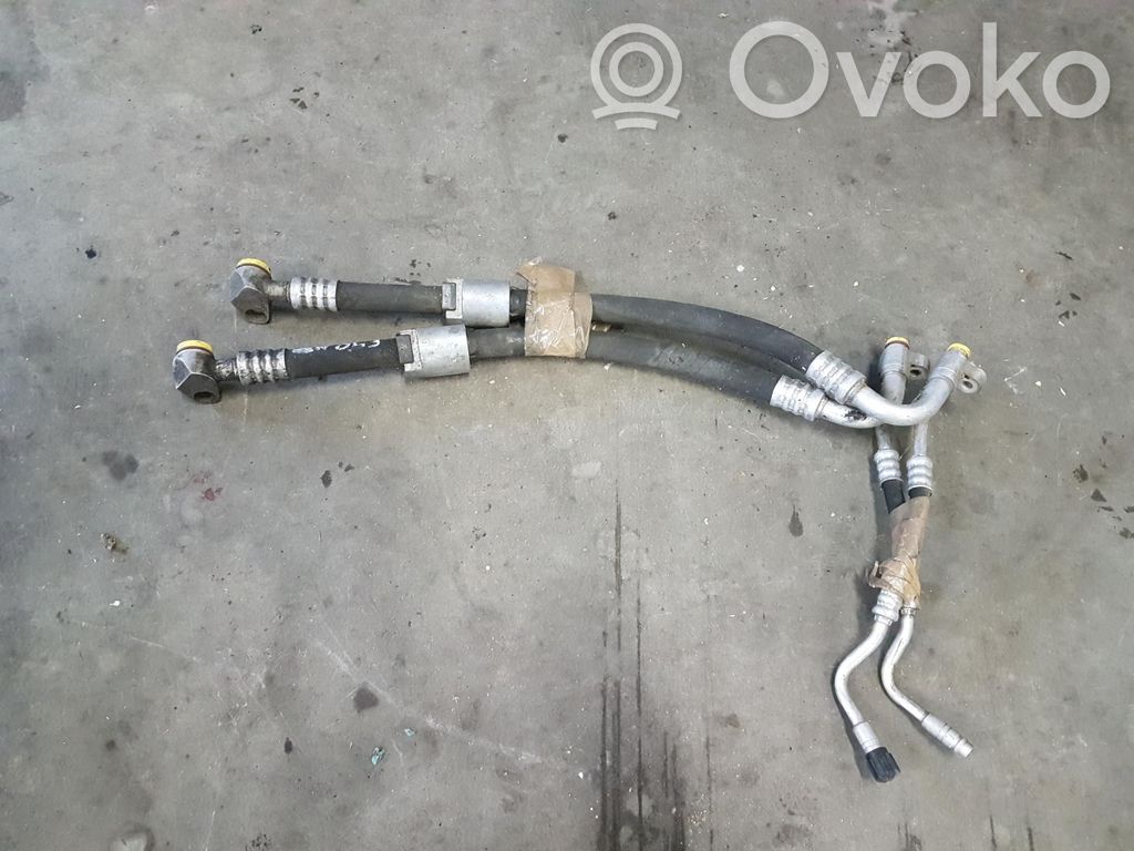 Ilmastointilaitteen putki (A/C)   9177035